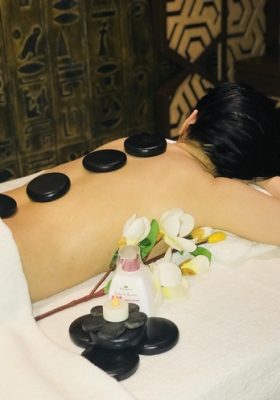 MASSAGE BODY BY HOTSTONES