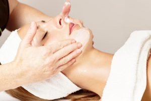 lợi ích của massage mặt tại nhà lợi ích của massage mặt tại nhà