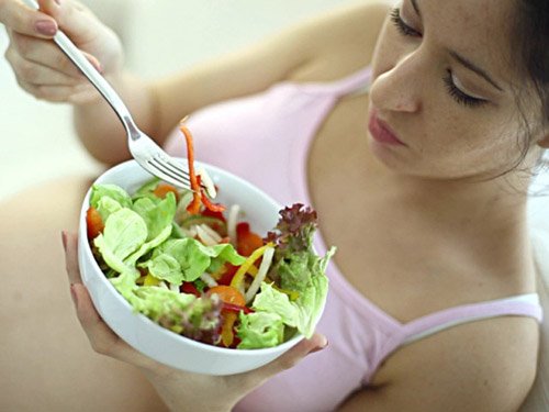 pregnant woman should eat properly